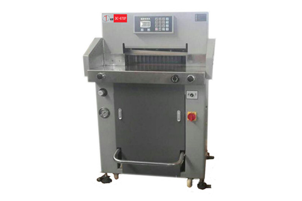 DC-8670HP 全液壓程控切紙機(jī)