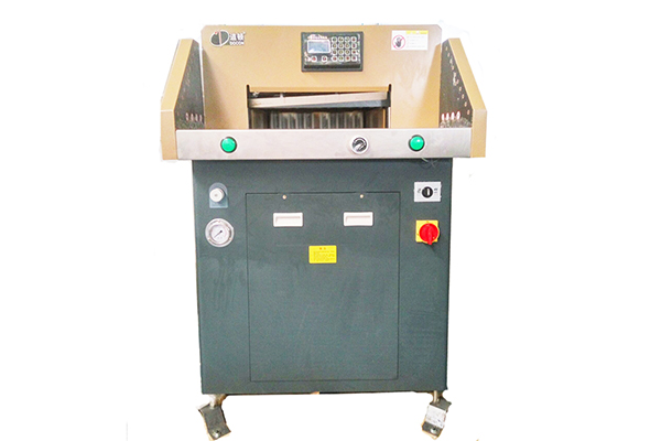 DC-500TH液壓切紙機